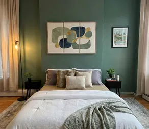 Bold & Bright 3BR | 10 min to NYC - Image 2