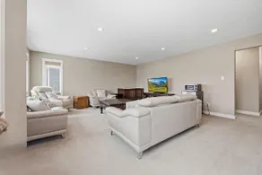 Luxe 4BR | 3.5 Bath | A/C | Fireplace | Patio - Image 5