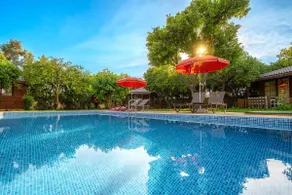 Pool, surrounded by nature, close to sea. - Image 3