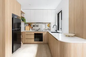 Two Bedrooms Deluxe Apartment - Including Parking - Image 3