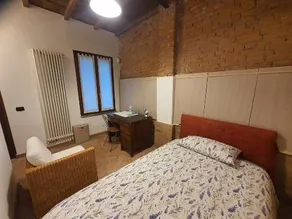 Country House in the Green Hills of Milan - Image 2