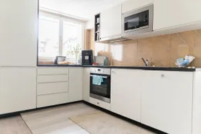 Beyond Cozy, Coastal Design, Balkon & Parkplatz - Image 5