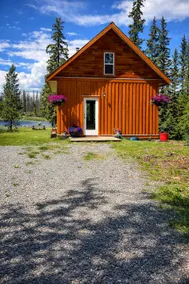 Modern Cottage with Lake Views and Privacy - Image 4