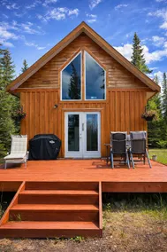 Modern Cottage with Lake Views and Privacy - Image 2