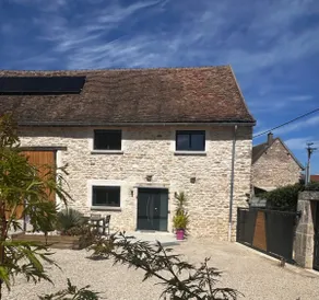 “Les Pierres Blanches” house - Image 2