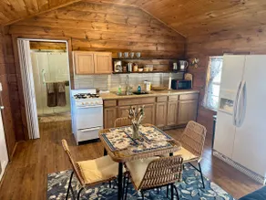 Cumberland Cave Cabin - Image 4