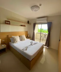 The Coastal Luxe Suite/ Your Perfect Beach Escape - Image 2