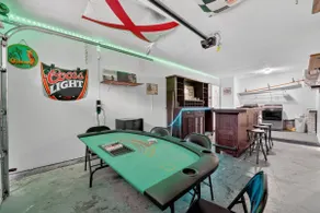 Vegas Themed /Poker Table /Family Fun/Many Beds - Image 2