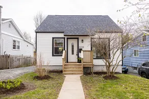 Terry's Place-Comfortable Home Sleeps 8 with yard! - Image 2