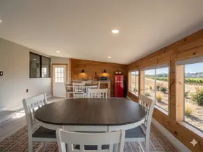 Vintage Vineyard Estate - Image 3
