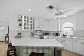 Waterfront Oasis on the Intracoastal with Pool - Image 4