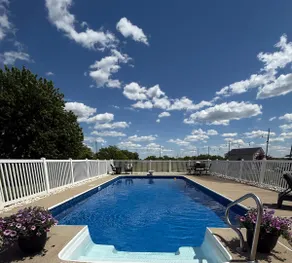 Farmhouse with pool near Ark Encounter - Image 3