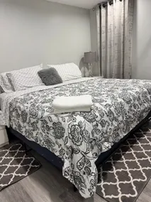 Entire basement 3 rooms 2 full baths free parking - Image 4