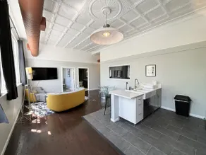 Stunning loft in a perfect location - Image 4
