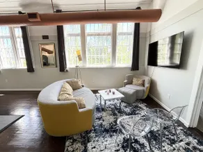 Stunning loft in a perfect location - Image 5