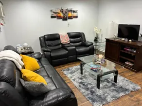Cozy Private Apt - Near NYC & EWR -Backyard Access - Image 2