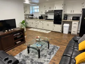 Cozy Private Apt - Near NYC & EWR -Backyard Access - Image 4