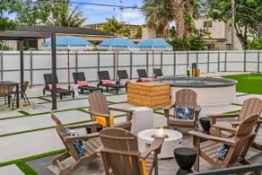 12-20m to Downtown/Beach |Pool, Mini Golf, Firepit - Image 3