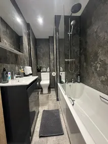 Modern 2 Bed House | 2 Parking Spaces | Sleeps 7 - Image 5