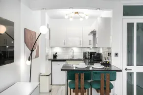 Stylish Luxury London Studio Balcony near Harrods - Image 4