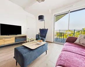 Bright 2-room apartment, balcony, private parking, beach within walking distance! - Image 5