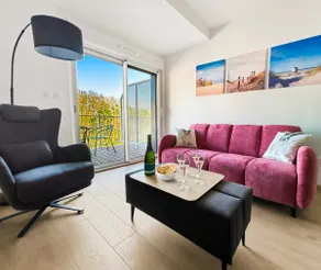 Bright 2-room apartment, balcony, private parking, beach within walking distance! - Image 3