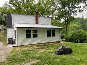 Millye Charming Kingsport Cottage | Fire Pit | 2BR - Image 4