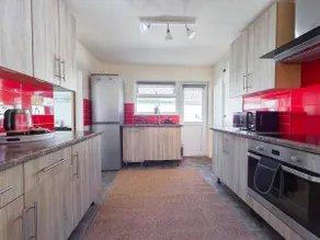 Indigo Blue - 2 Bedroom Holiday Home - Manorbier - Image 3