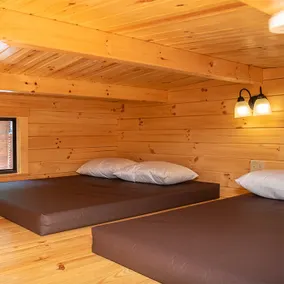 Deluxe Canal Cottage (Pet-Friendly) - Image 4