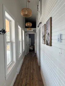 Modern cabin with guest house - Image 5