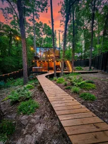 Mirror House · Sauna+Hot Tub · On Lake Livingston - Image 2