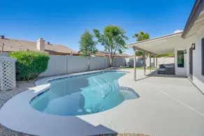 Modern Peoria Escape - 3 Bed Pool and Pool Table - Image 2