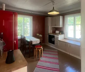 Small wooden house - Image 4