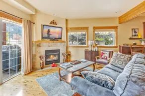 Leavenworth Luxury Condo Fireplace Porch & BBQ - Image 2