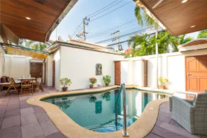 Luxury 3BR Pool Villa Pratamnak Soi5 - 50m to Beach - Image 2