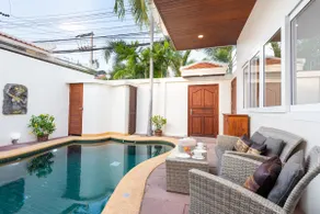 Luxury 3BR Pool Villa Pratamnak Soi5 - 50m to Beach - Image 5