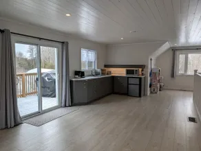 Rental with BBQ Deck, Ontario - Image 5