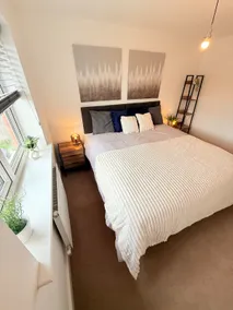 Beautiful 3 bed house in Powick with parking & BBQ - Image 3