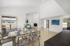 Modern 3BR Home AC ThroughoutClose to Beach Shops - Image 4