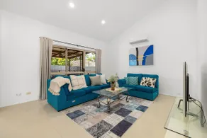 Modern 3BR Home AC ThroughoutClose to Beach Shops - Image 3