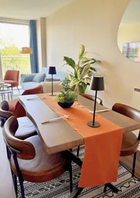The Wooldridge 2BR A30 M25 M3 M4 Heathrow Parking - Image 3