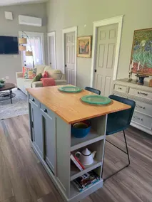 Nineteen Pine~ “Clean, stylish private retreat” - Image 4