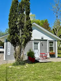 Nineteen Pine~ “Clean, stylish private retreat” - Image 2
