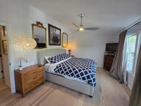 The Cozy Crab - Your Charming Haven in North Beach - Image 3