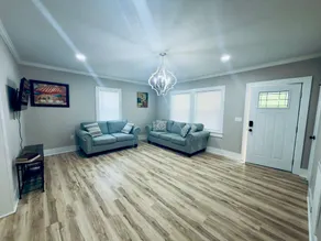 Center house - Image 3
