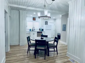 Center house - Image 5