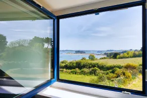 Sea and estuary view, GR34 hiking trail 50 m away, beach within walking distance - Image 3