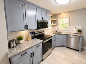 Newly Renovated Game Day Retreat - 1 Acre Yard! - Image 3