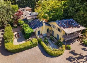Grand, Modern Tuscan home in Sonoma - Image 2