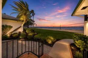 Waterfront 4 BR w/ Pool 15 min to IMG/AMI - Image 5